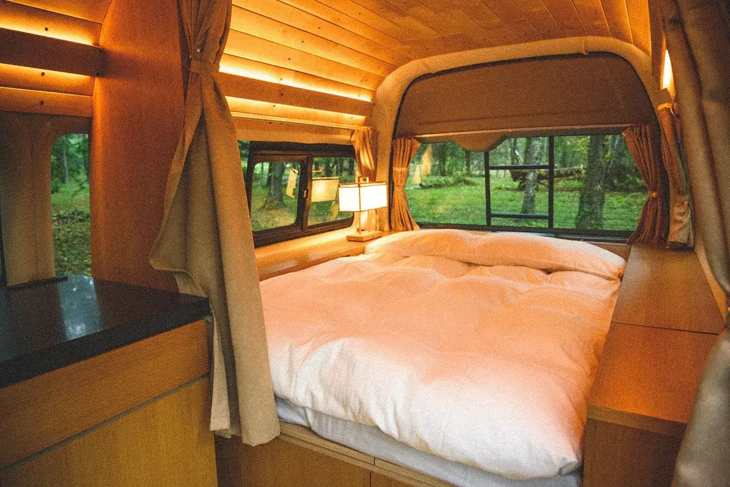 HIACE LX